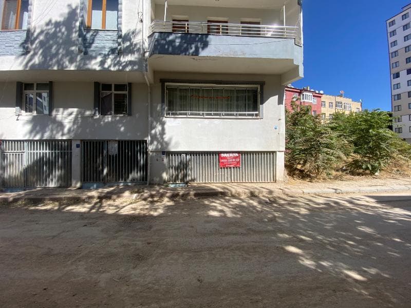 Kültür Mahallesinde Dükkan