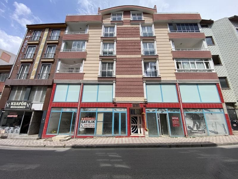 Semerkant Mahallesi'nde Asma Katlı Dükkan