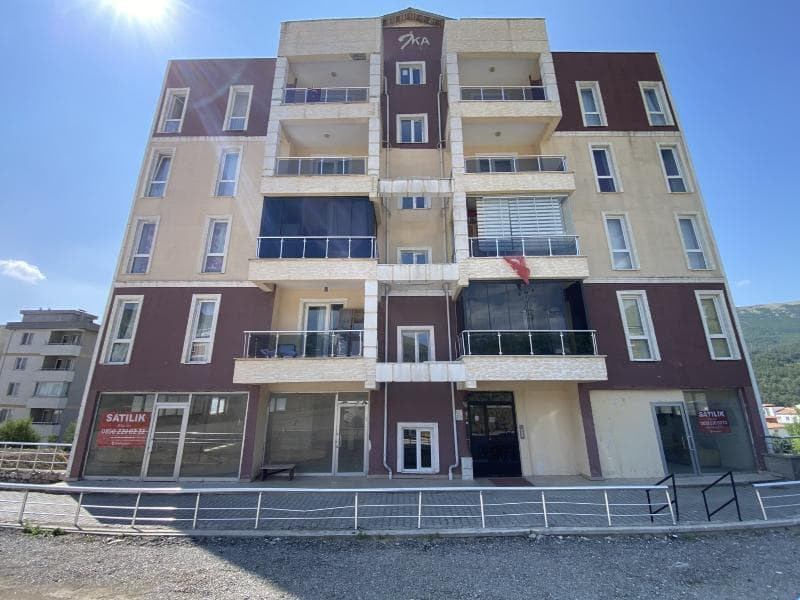 Şeyhcui Mahallesinde Depolu Dükkan