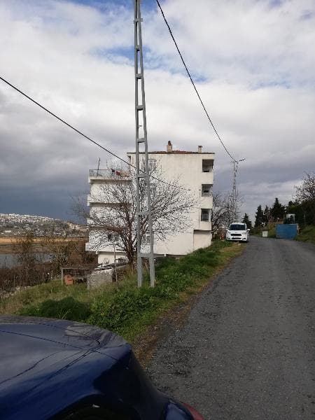 Yarımburgaz Mah.'de Arsa'nın 1/2 Hissesi