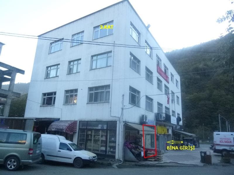 Esiroğlu Mahallesinde Dükkan