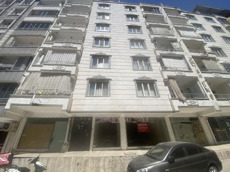 Yenimahalle Mah. Bodrumlu Dükkan