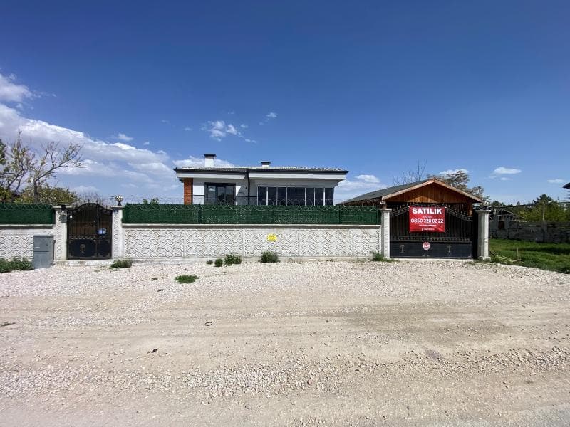 Yaylapınar Mah. İki Katlı Mesken Ve Arsası