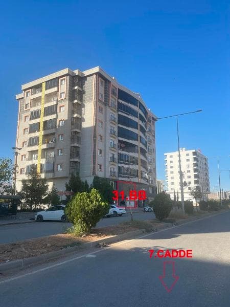 Yenikent Mahallesi'nde Asma Katlı Dükkan