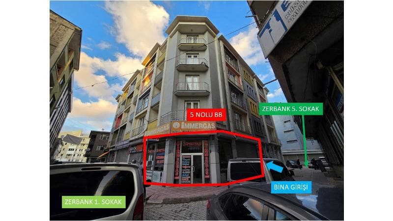 Şerefiye Mahallesi'nde Dükkan