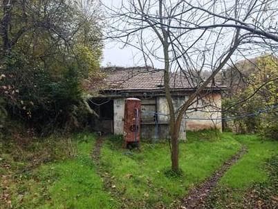 Subatan Mahallesinde Kargir Ev Ve Arsası