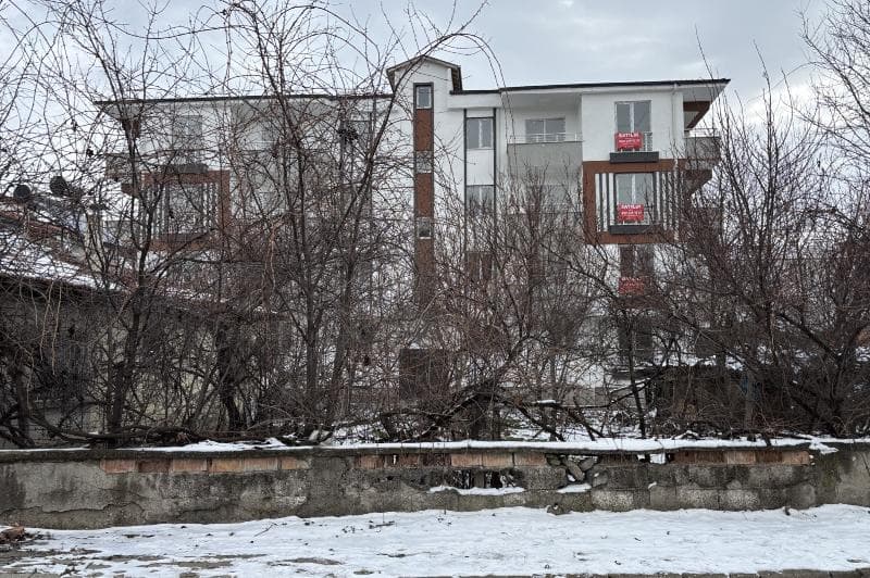 Şeyhali Mahallesinde Mesken (8 B.B.)