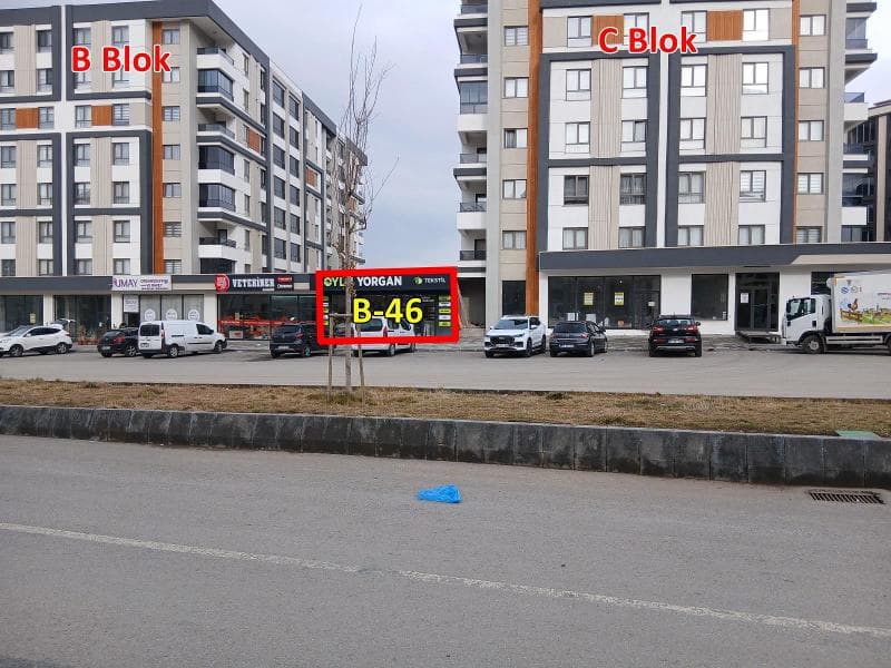 Müftü Solakzade Mahallesi'nde Depolu Dükkan