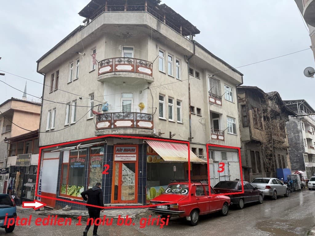 Vakıfbank'tan Satılık 3 Adet Dükkan