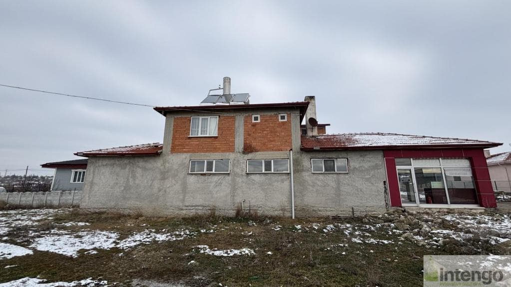 İHSANİYE KARACAAHMET KÖYÜ'NDE SATILIK BİNA (AB-409)