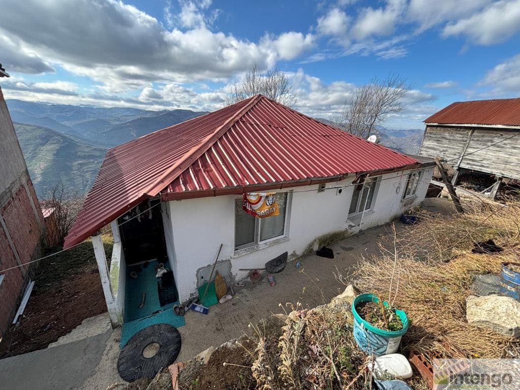 GÜRGENTEPE TEPEKÖY'DE ARSA VE KÖY EVİ (AB-741)