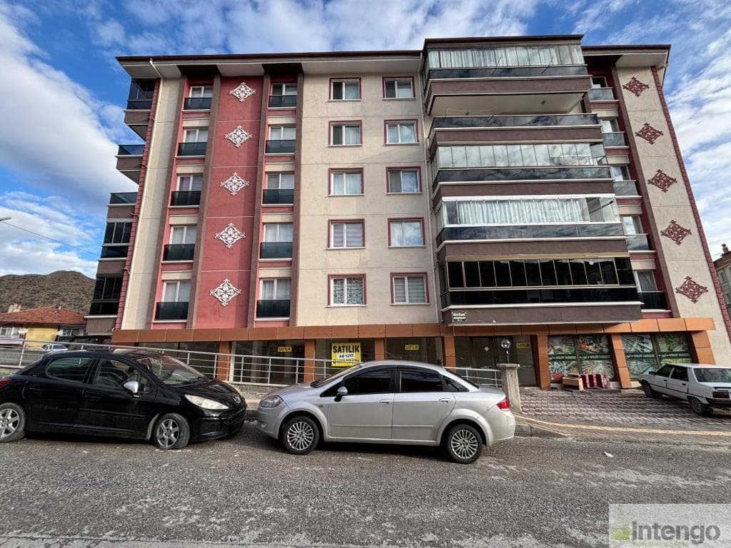 ÇANKIRI MERKEZ'DE CADDE ÜZERİ DEPOLU DÜKKAN (AB-1217)