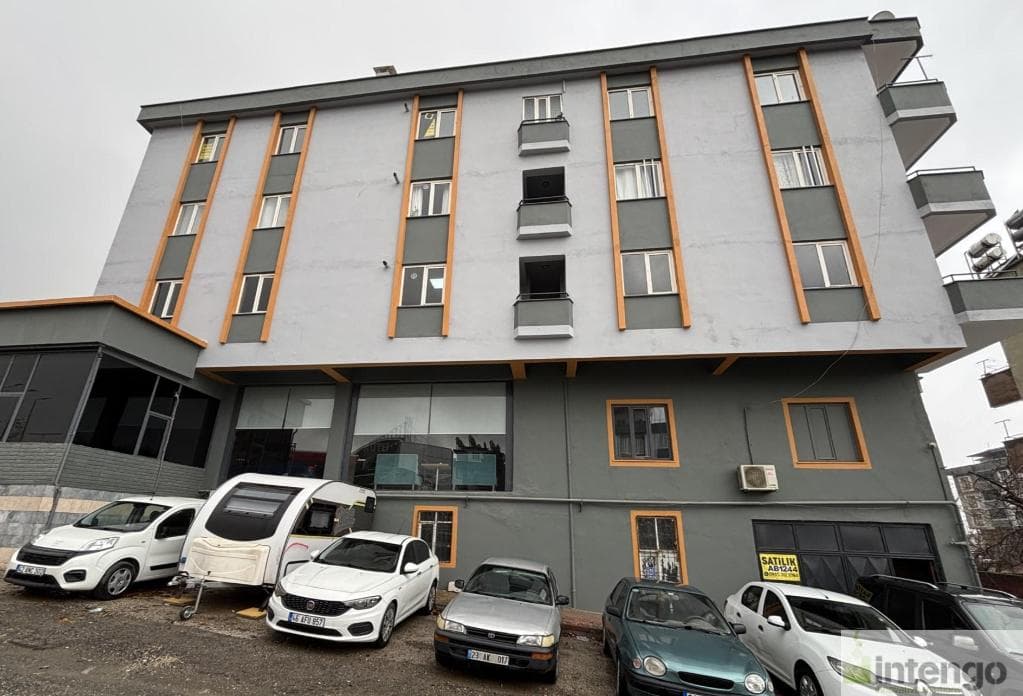 DULKADİROĞLU TRABZON BULVARI'NDA SATILIK DEPOLU DÜKKAN (AB-1244)