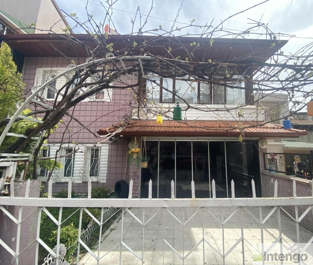 ÇORUM MERKEZ ÜÇTUTLAR MAH.'DE SATILIK MÜSTAKİL EV (100916663)