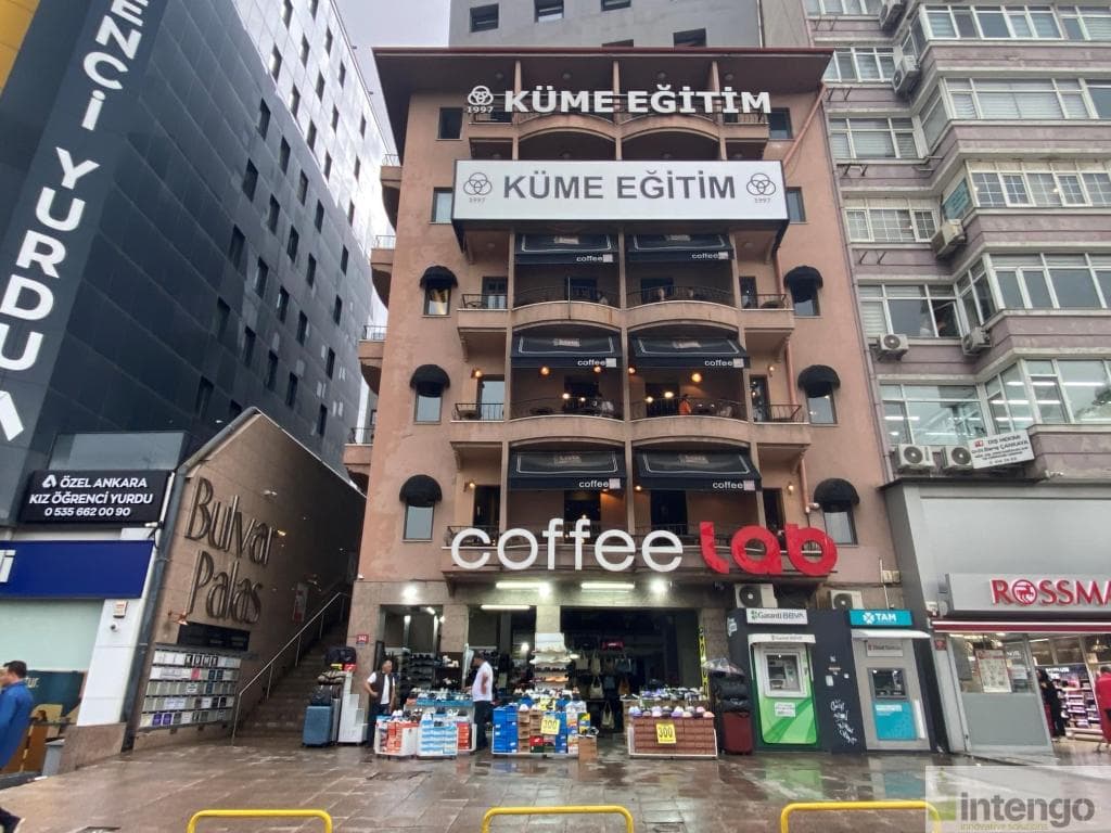 ÇANKAYA BULVAR PALAS İŞ MERKEZİ'NDE SATILIK 16 ADET DÜKKAN (101024606)