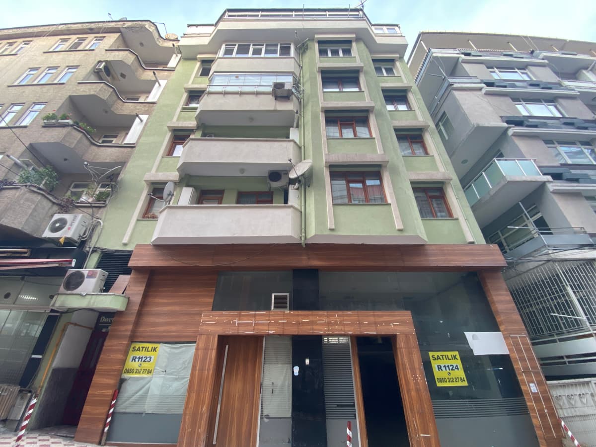 İLKADIM ÇİFTLİK MAH.'DE SATILIK DÜKKAN (RL-1123-1124)