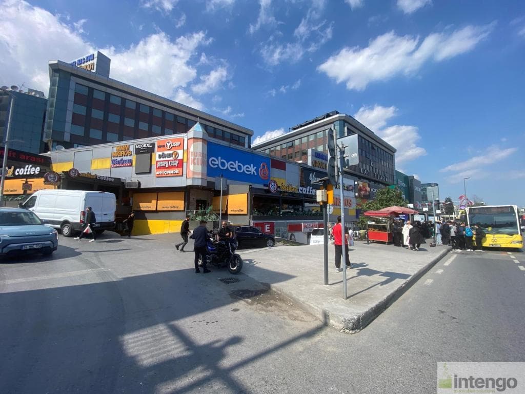 BAHÇELİEVLER KADİR HAS AVM'DE SATILIK DÜKKAN (R-1616)