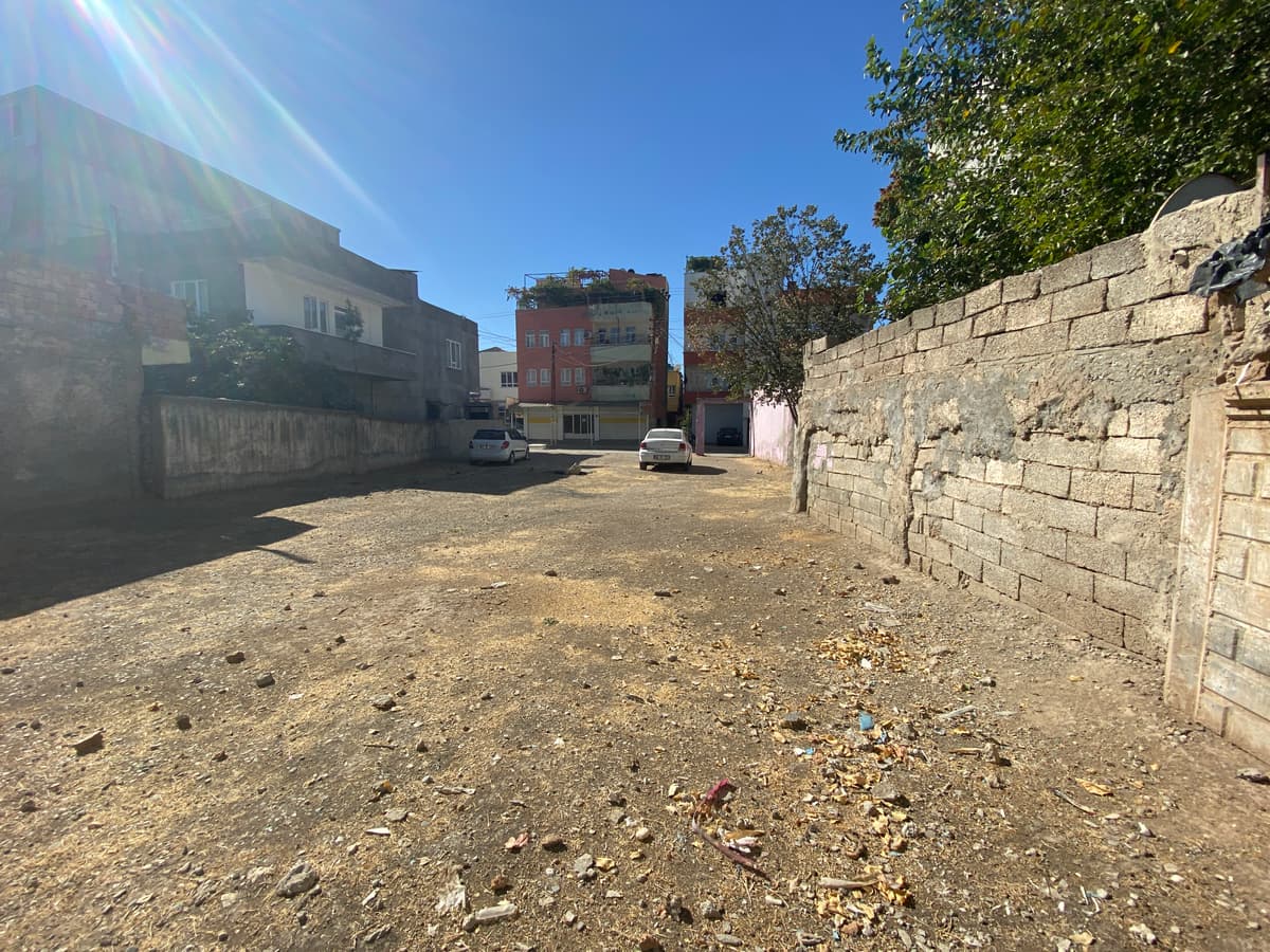 BATMAN MERKEZ 19 MAYIS MAH.'DE İMARLI ARSA (R-757)