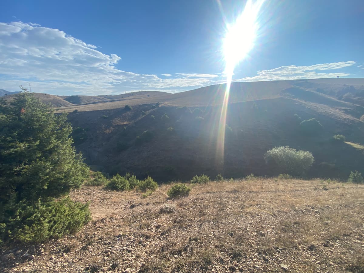 AYDINCIK AŞAĞIKUYUCAK KÖYÜNDE SATILIK 86 DÖNÜM TARLA (R-870)