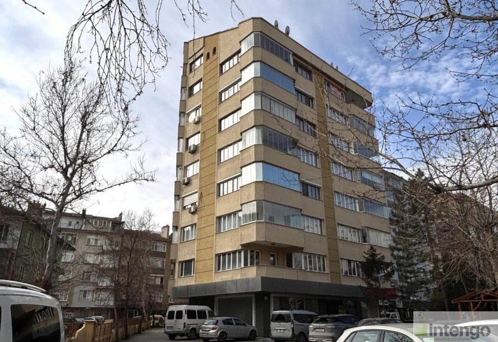 SELÇUKLU VATAN CADDESİ'NDE SATILIK ESKİ BANKA ŞUBESİ (U-00204)